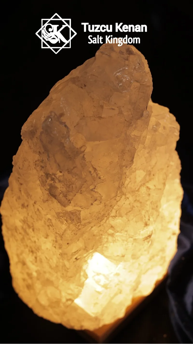 3-4 Kg Çankırı Kristal Tuz Lambası Ahşap Kaideli Doğal Dekoratif Ortam Lambası